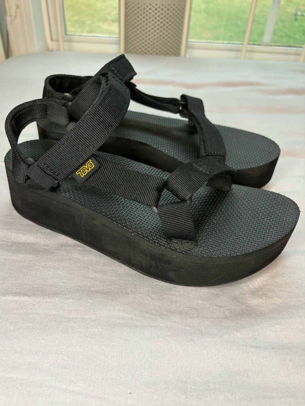 Teva Flatform Universal Black Platform Sandals Women’s 8 EU 39